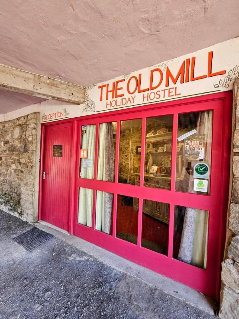Old Mill Holiday Hostel Westport Ngoại thất bức ảnh